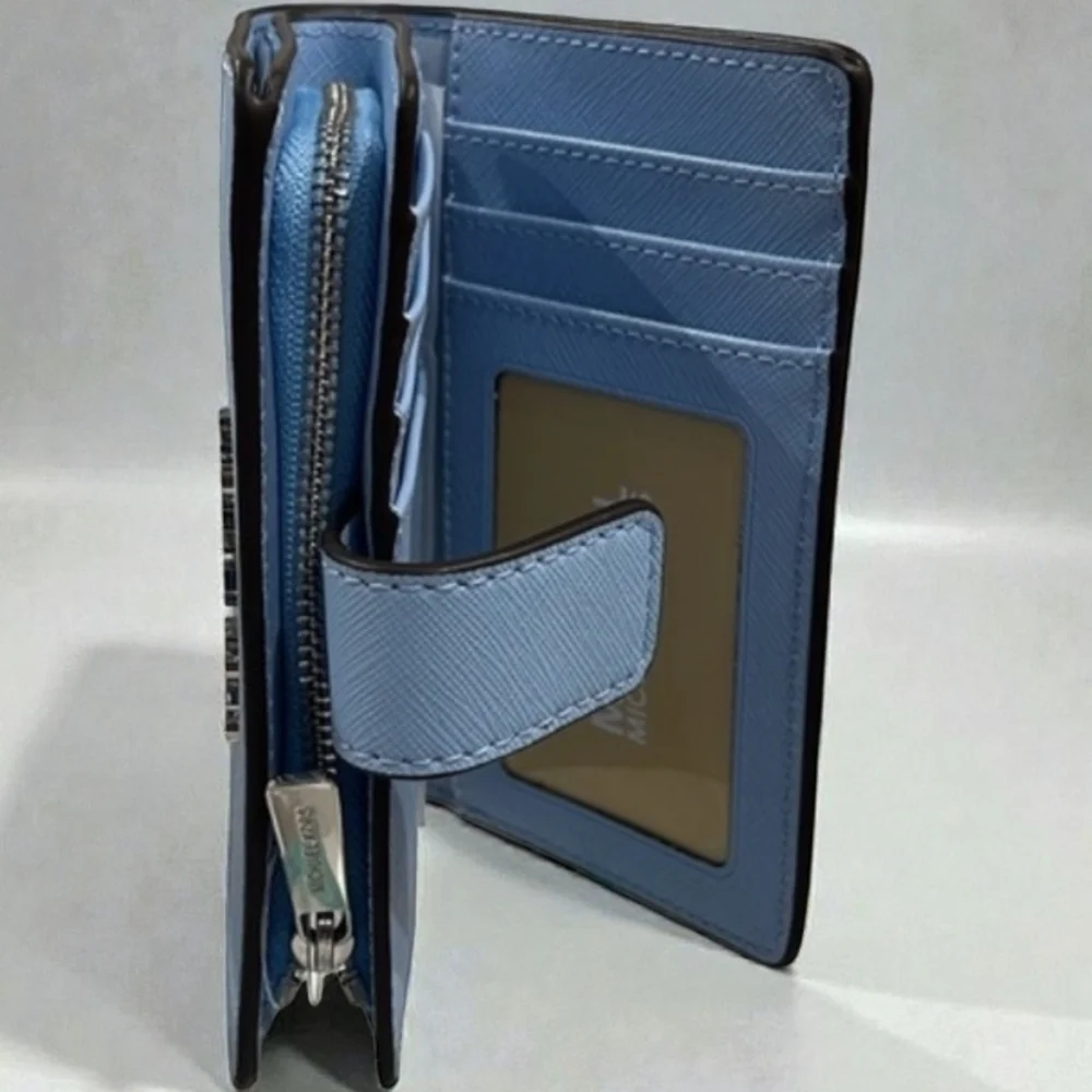 MICHAEL KORS JET SET TRAVEL MEDIUM BIFOLD COIN ZIPPER WALLET LIGHT SKY (NWT)